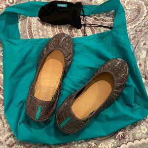 Slate Gray Croc printed TIEKS, size 8, worn once!